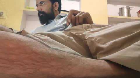 Mass online show from November 2025 10:29:01 AM