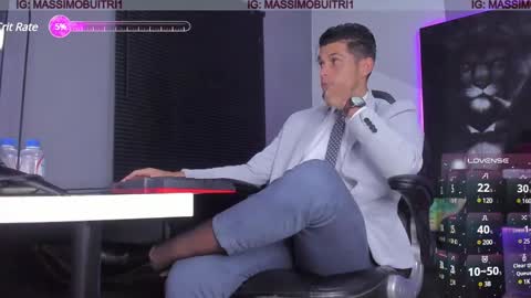 I am Massimo online show from December 2024 01:18:01 AM