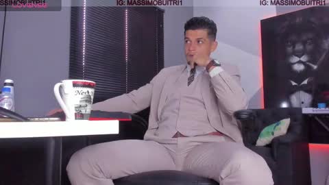 I am Massimo online show from January 2025 02:40:02 PM