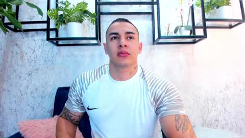 Massimo Contie online show from February 2025 12:47:02 PM