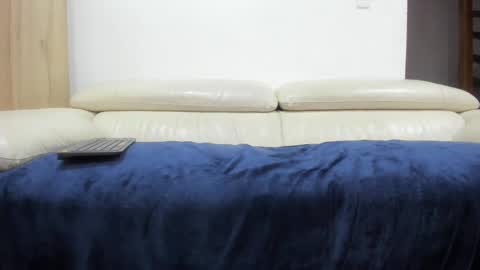 Domi online show from January 2025 11:17:01 PM