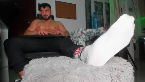 Matthew online show from December 2025 03:01:02 AM