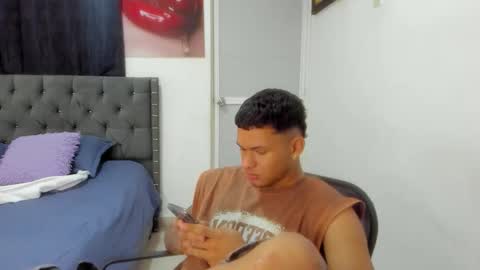 Snapshot of master_billy1 chatting on May 2026 05:03:02 AM master_billy1 online show from May 2026 05:03:02 AM