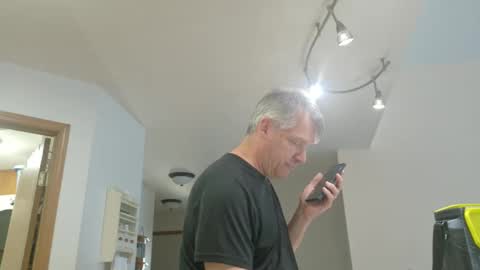 Master Thorn online show from September 2025 08:33:02 PM