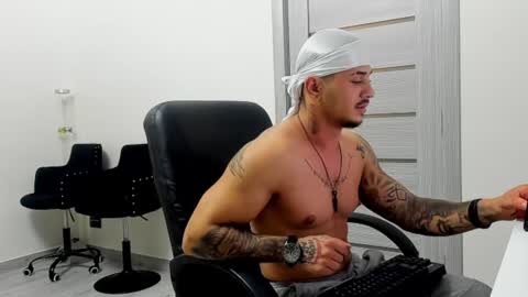 masterchris12 online show from December 2024 09:00:01 AM