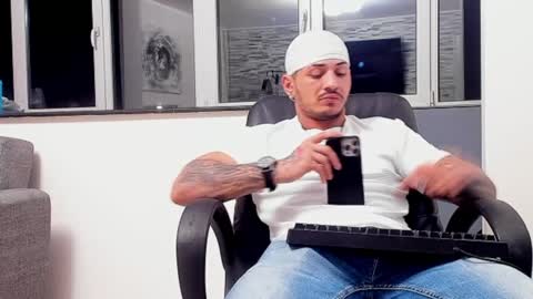 masterchris12 online show from December 2024 12:12:02 AM