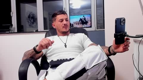 masterchris12 online show from December 2024 08:28:02 PM