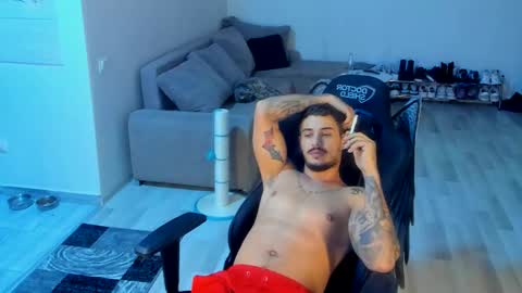 masterchris12 online show from October 2025 09:05:02 PM