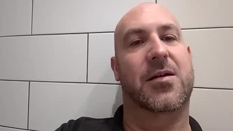 Snapshot of masterclass69er chatting on November 2025 10:06:01 AM Bob online show from November 2025 10:06:01 AM