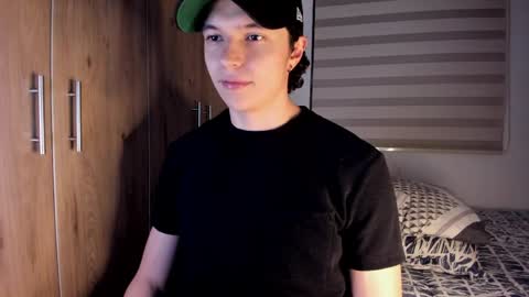 mastrangelo_x online show from April 2026 01:36:01 AM