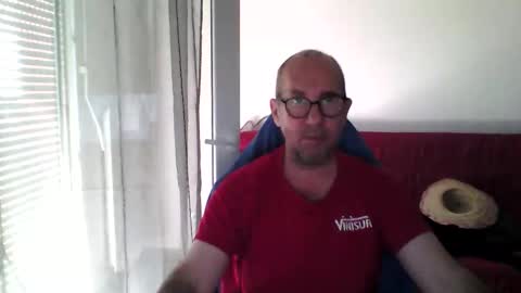 mat11efou online show from October 2025 01:56:02 PM