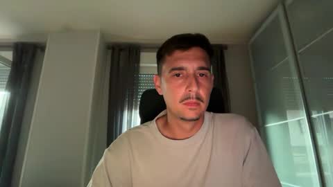 Snapshot of matahavi chatting on June 2026 06:43:02 PM Aaron online show from June 2026 06:43:02 PM