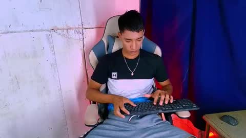 matteo online show from November 2025 11:07:02 PM