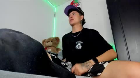 mateo_escobar online show from November 2025 12:46:02 AM