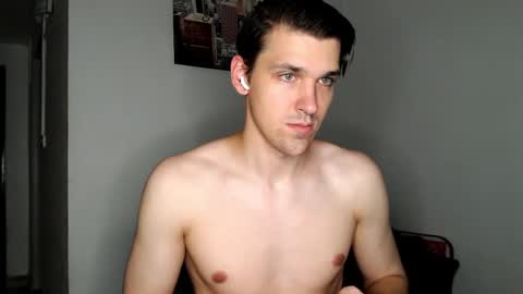 mateo_zeus online show from March 2025 03:19:01 AM