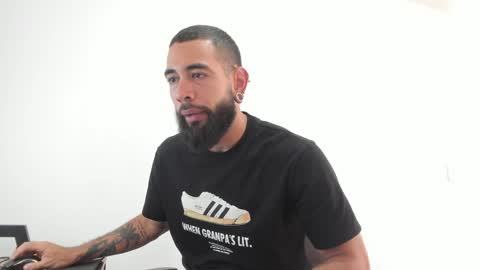 Matheus     online show from January 2025 09:36:01 PM