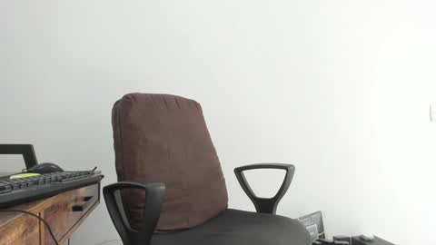 Matheus     online show from January 2025 06:47:01 PM