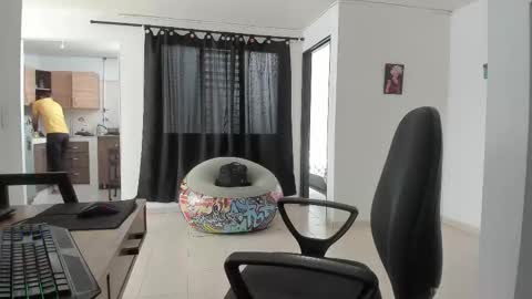 Matheus     online show from February 2026 04:01:01 PM