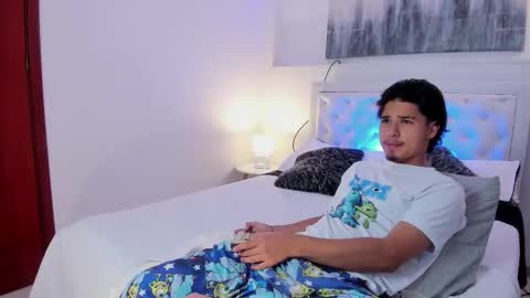 Mathew online show from October 2025 06:49:02 PM