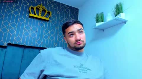 Mathews online show from November 2025 12:05:02 PM