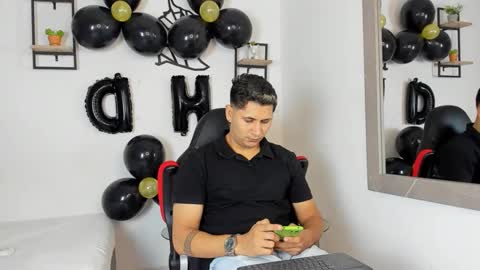 Snapshot of mathias_cocks chatting on September 2025 04:59:02 AM mathias cocks online show from September 2025 04:59:02 AM