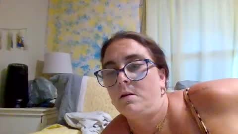 Snapshot of mathislauraashley2023 chatting on June 2026 09:57:02 PM mathislauraashley2023 online show from June 2026 09:57:02 PM