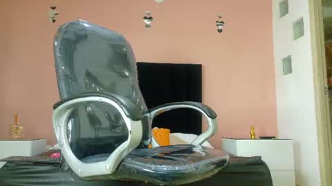 matia zelvya online show from July 2026 11:35:01 AM