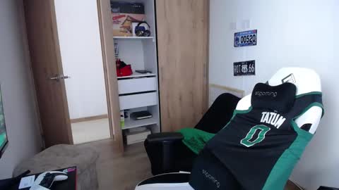 matias online show from November 2025 03:32:02 PM