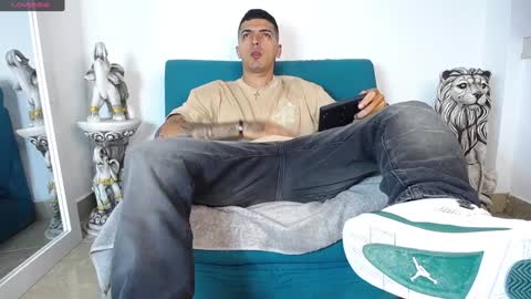 Snapshot of matias_costa chatting on December 2024 12:37:02 AM MATIAS COSTA online show from December 2024 12:37:02 AM