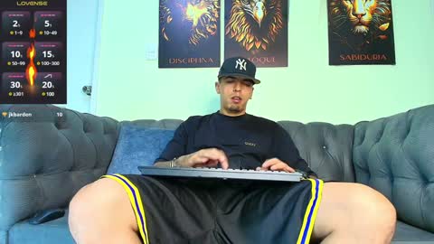 Snapshot of matias_costa chatting on February 2025 11:15:02 PM MATIAS COSTA online show from February 2025 11:15:02 PM