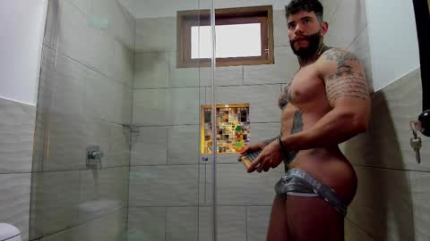 matius foxter online show from October 2025 10:42:01 PM