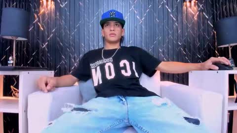 Matt Ruso online show from December 2025 04:28:02 AM