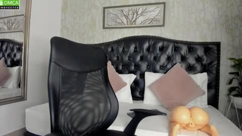 Snapshot of mattdevon chatting on January 2025 06:41:02 PM Matt online show from January 2025 06:41:02 PM