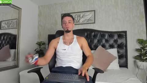 Snapshot of mattdevon chatting on February 2025 07:10:02 PM Matt online show from February 2025 07:10:02 PM