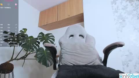 Mateo online show from February 2025 12:05:01 AM