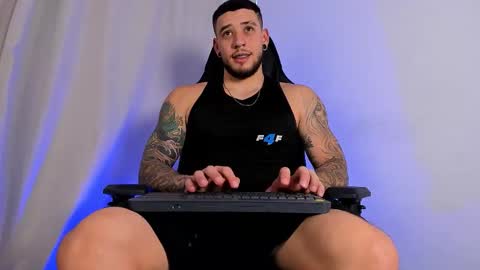 matteosantino25 online show from February 2026 06:03:01 PM