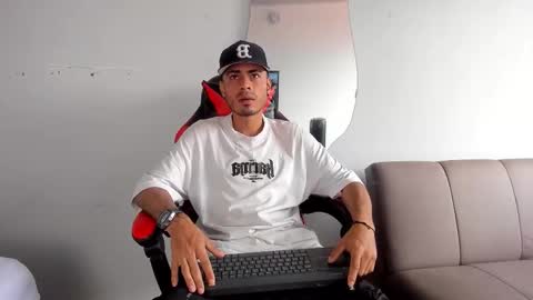 Matthew online show from December 2025 05:30:01 PM