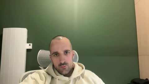 M online show from November 2025 12:22:01 AM