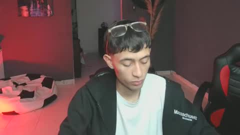 mattias     online show from February 2025 03:00:02 AM