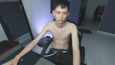 mattias     online show from February 2025 03:03:01 AM