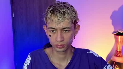 mattias     online show from April 2026 02:17:02 AM