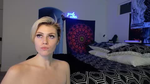 Matti Mars online show from January 2025 04:02:01 AM