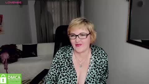 Lana online show from January 2025 06:01:01 AM