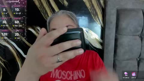 mature_gold online show from December 2025 12:23:02 PM