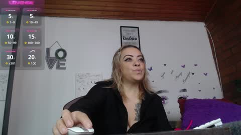 Mature liaa online show from January 2025 07:49:01 PM