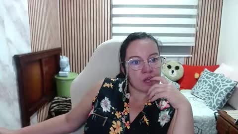 Snapshot of mature_wolf chatting on May 2026 10:17:02 PM Sonia online show from May 2026 10:17:02 PM