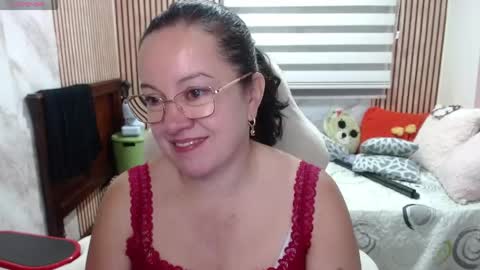 Snapshot of mature_wolf chatting on May 2026 05:17:02 PM Sonia online show from May 2026 05:17:02 PM