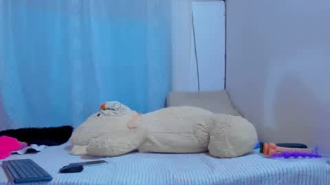 Alicia      STREAMING SCHEDULE 1400 - 2130 GMT-5 online show from October 2025 04:01:02 AM