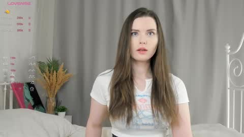 Lily online show from February 2025 07:16:01 PM