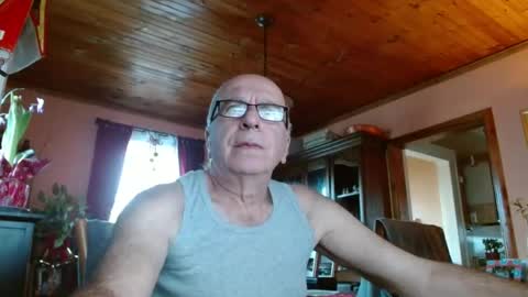 Maurice online show from December 2024 01:35:01 PM